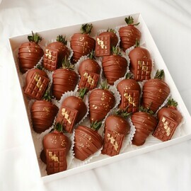 Набор клубника в шоколаде 16-20 ягод "Эйфория"