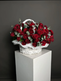 Роскошная корзина с 51 розой