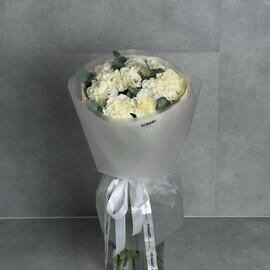 Букет из белых диантусов