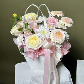 Сумочка с нежными цветами