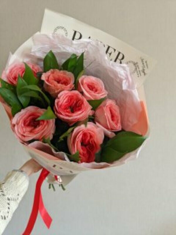 Персиковый букет из пионовидных роз Лондон Ай, премиум