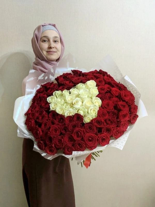 Сердечный букет из 101 розы, делюкс