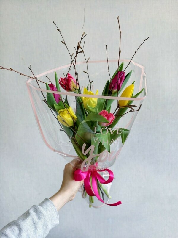 Igrivij buket iz yarkih tyul_panov, premium