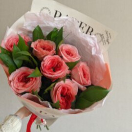 Персиковый букет из пионовидных роз Лондон Ай