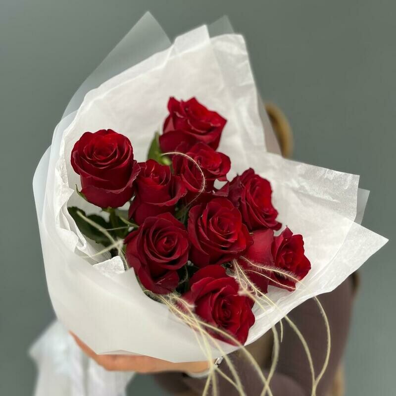 Букет из 9 красных роз «счастье» , стандартный