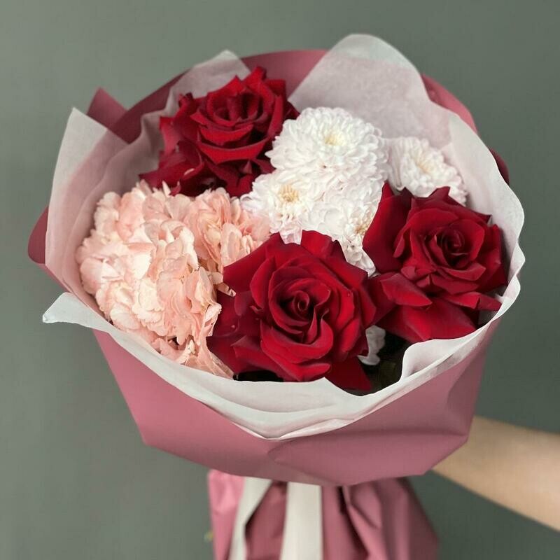 Букет «Красные французские розы Кармэн», стандартный