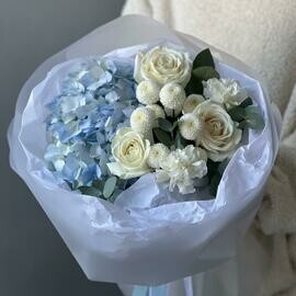 «Oblako lyubvi» avtorskij buket s gortenziej