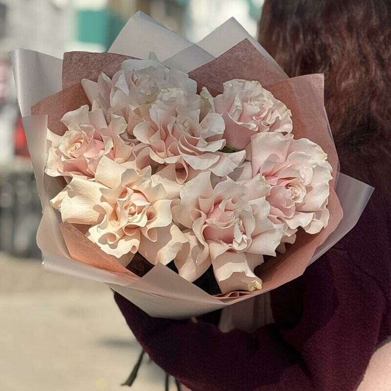 Монобукет с розами 7 , стандартный