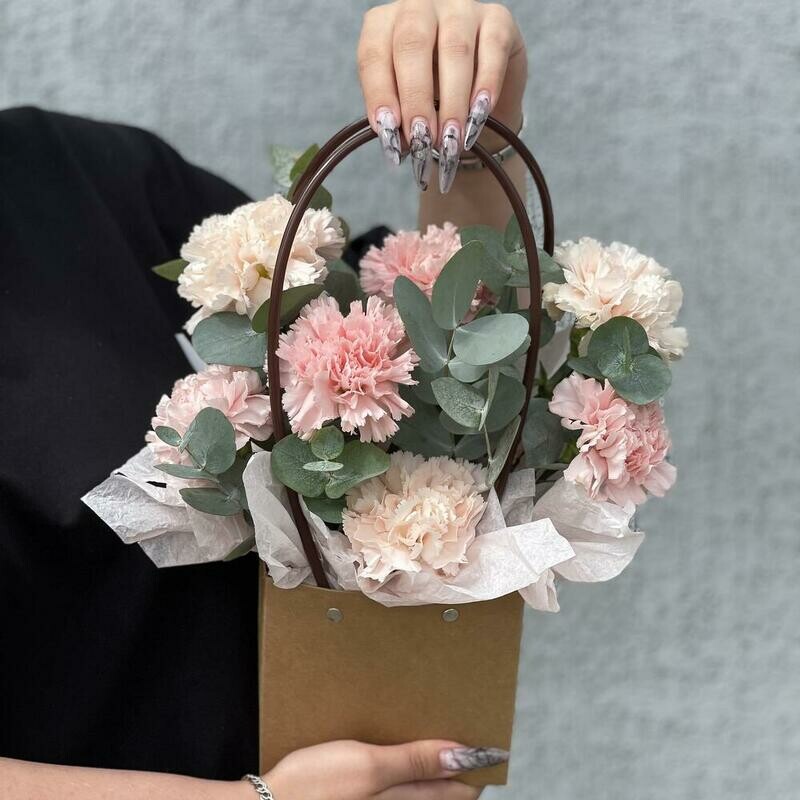 Sumochka s diantusami, premium