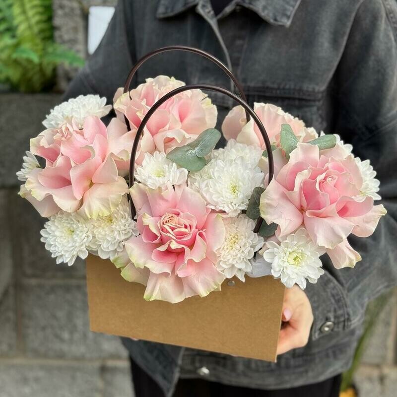  Цветы в коробке «Французский поцелуй», стандартный