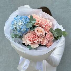 Шикарный букет с Гортензией и Розами 