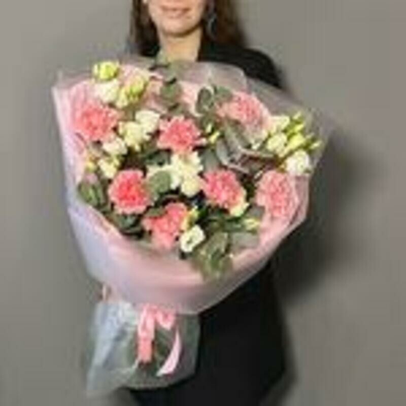 Воздушный букет с розовыми диантусами и эустомой, стандартный