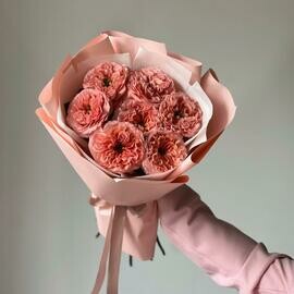 Монобукет из 7 розовых пионовидных роз Мандарин