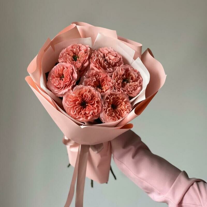 Монобукет из 7 розовых пионовидных роз Мандарин, монобукет из 7 розовых пионовидных роз мандарин