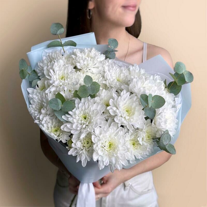 Нежный букет хризантема и эвкалипт, стандартный