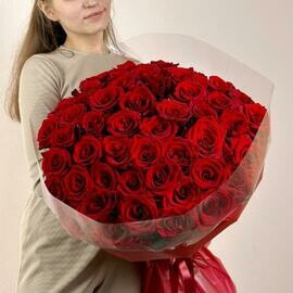 Большой букет из 51 красной розы