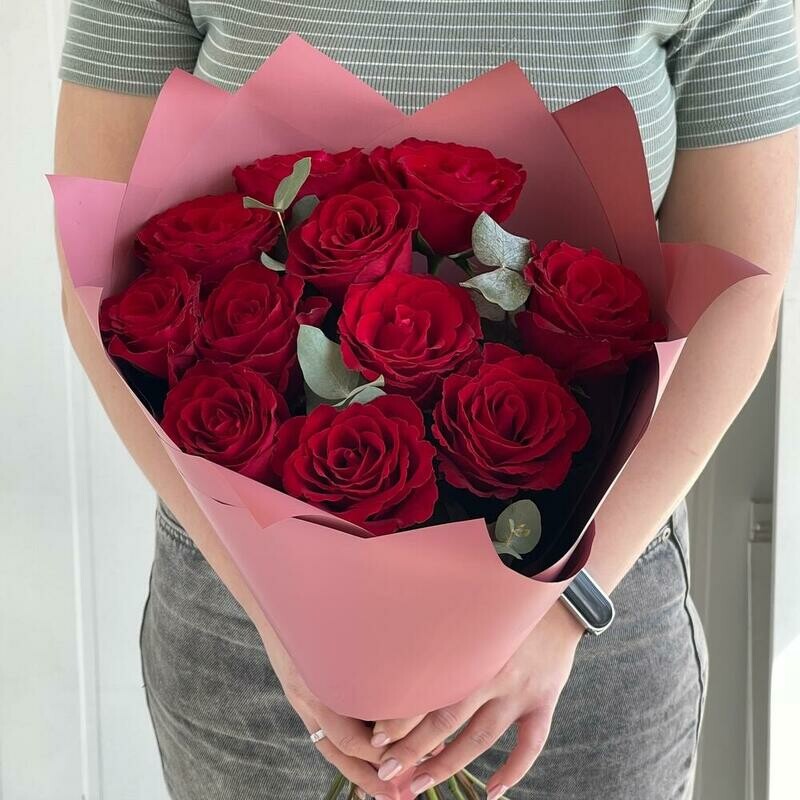 11 krasnih roz s evkaliptom, 11 krasnih roz s evkaliptom