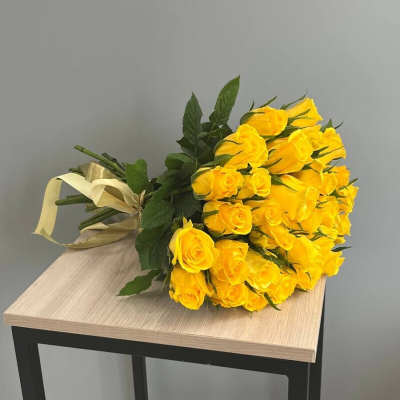 31 роза под ленту, 31 импортная роза