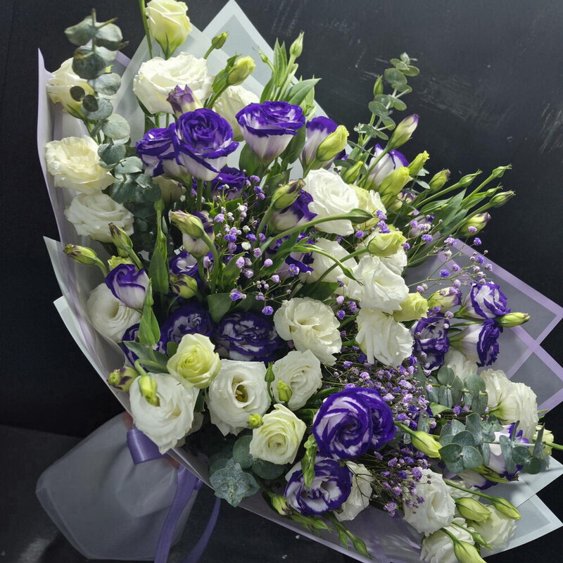 Eustoma s evkaliptom, luxe