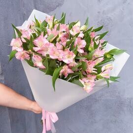 Buket iz Al_stromerii 15 shtuk