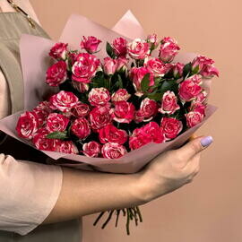 YArkij monobuket iz 5 kustovih  roz