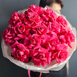 Букет "Французские малиновые розы"