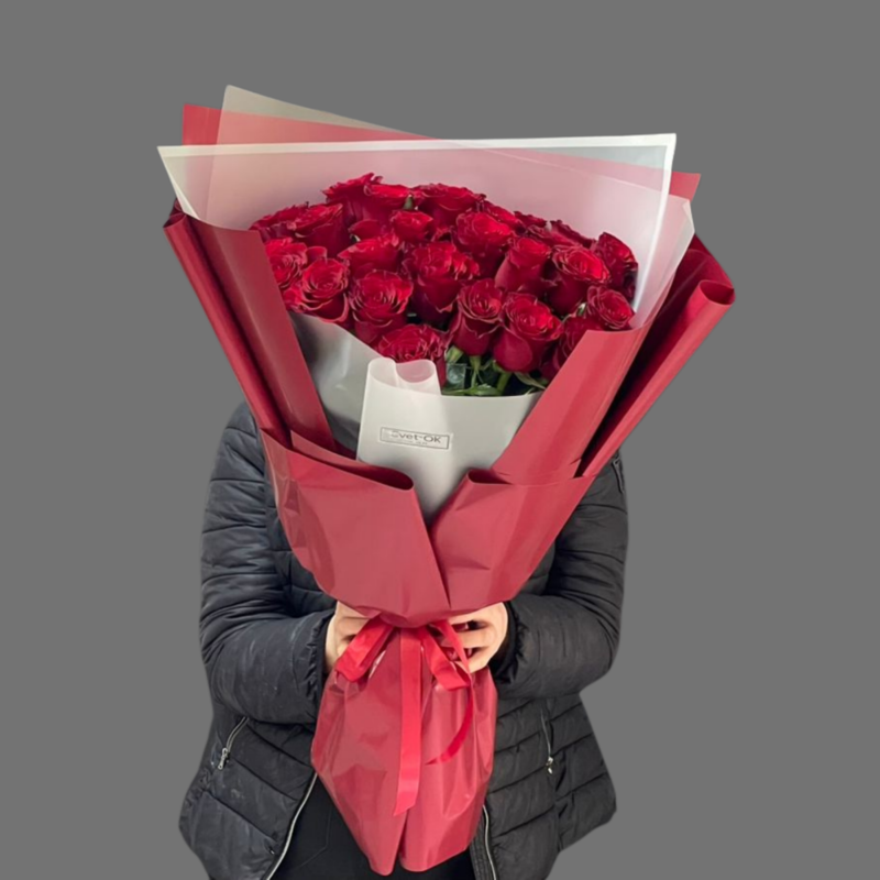 Букет «Классика любви» — 25 роз 50 см в оформлении, стандартный