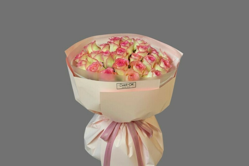 Buket «Nezhnost_ momenta» — 25 svetlo-rozovih roz 70 sm, standart