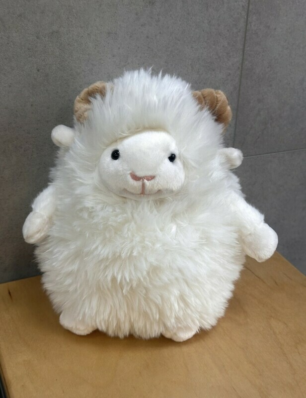 A Sheep Toy, igrushka 1