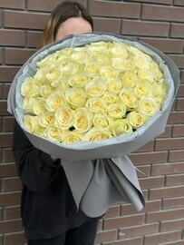 51 роза белая