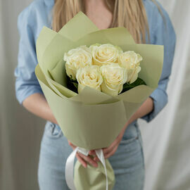 Rozi belie 5 sht  (60 sm)