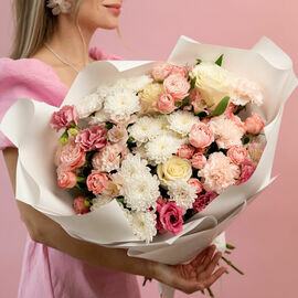 Sbornij buket "Nezhenka" v belo-rozovih tonah