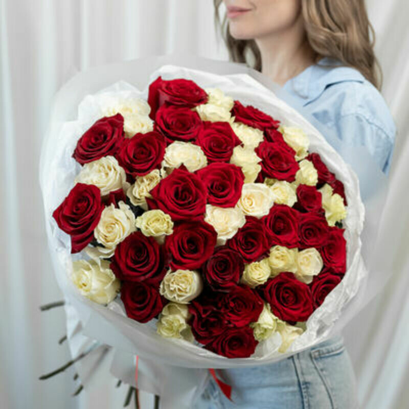 Rozi krasno-belie Ekvador 51 sht (60sm), rozi krasno-belie ekvador 51 sht (60sm)