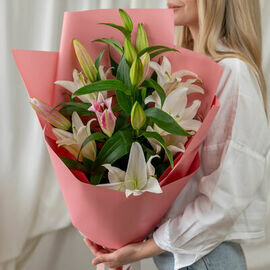 Монобукет из лилий - 3 ветки