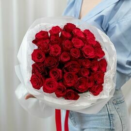 Роза красная 35 шт (40 см Кения)