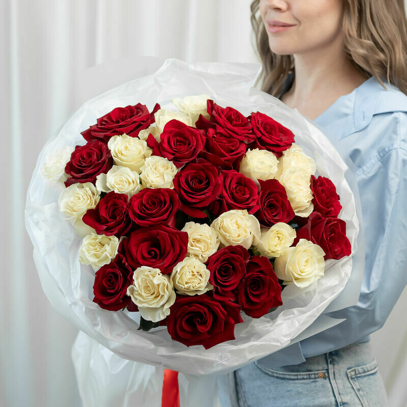 Rozi krasno-belie Ekvador 35 sht (60sm), rozi krasno-belie ekvador 35 sht (60sm)