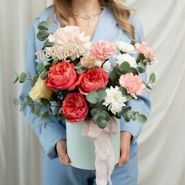 Kompozitciya v nezhnih tonah dlya Lyubimoj mami