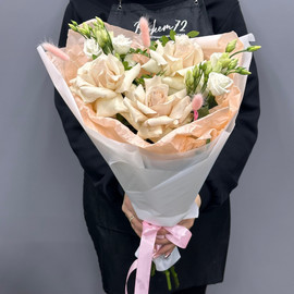 роза и эустома