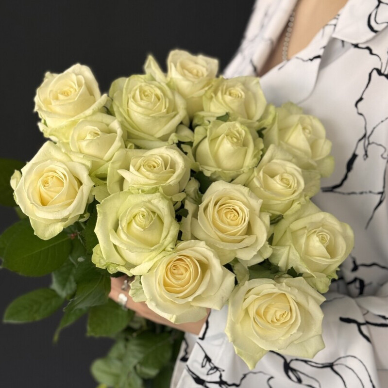 15 white roses , standart
