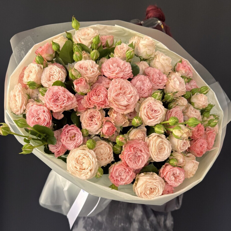A large bouquet of bush roses, premium