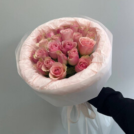 букет из 15 розовых роз