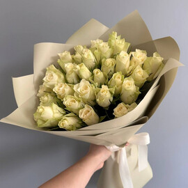 bouquet of 31 white roses