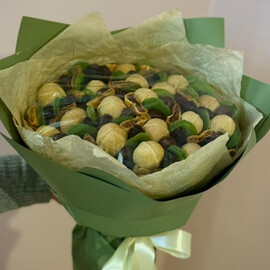 Buket iz gretckih orehov