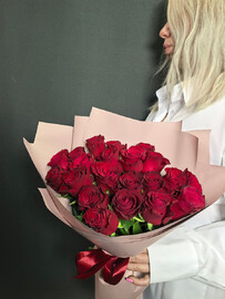Red roses 21 pieces