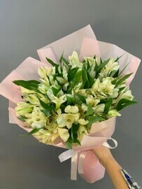 Букет из альстеромерий 