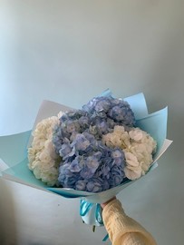 Букет из гортензий 