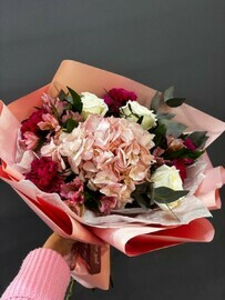 Нежное соприкосновение 