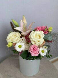 Композиция с лилией