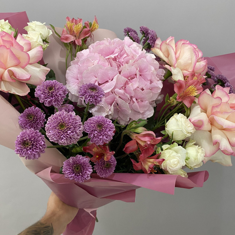 Объемный , сборный букет, стандартный