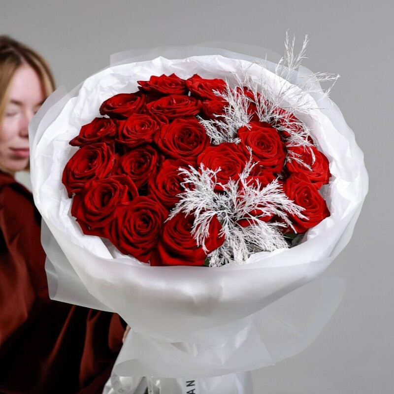 Monobuket s alimi rozami i asparagusom, standart